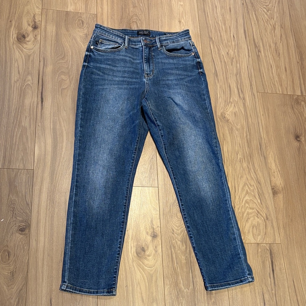 Judy Blue Women's Straight Leg Jeans  9 just bought too big! Really cute